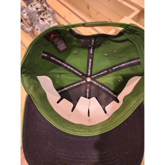 Jordan Off White Green Snapback - Picture 5 of 8